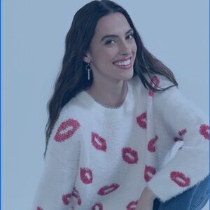 Marilyn fuzzy pullover sweater